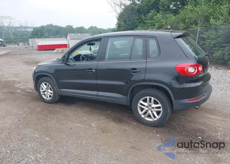 2011 Volkswagen Tiguan S z USA, uszkodzony, nr VIN WVGBV7AX8BW537631
